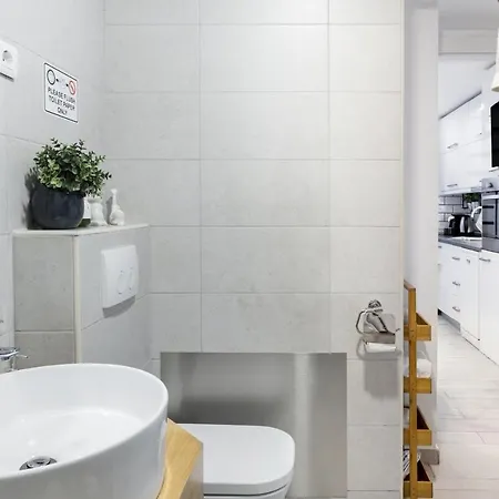 Apartament Hugo *