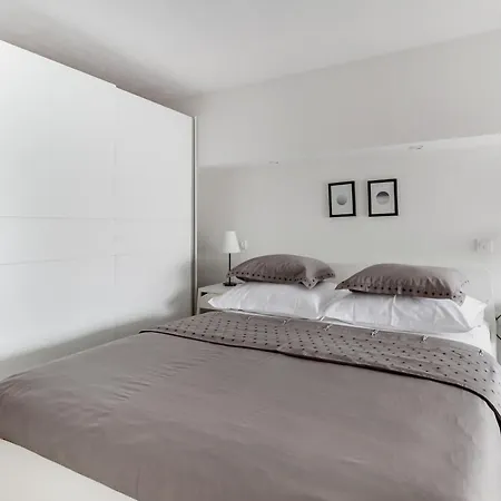 Apartman Hugo *