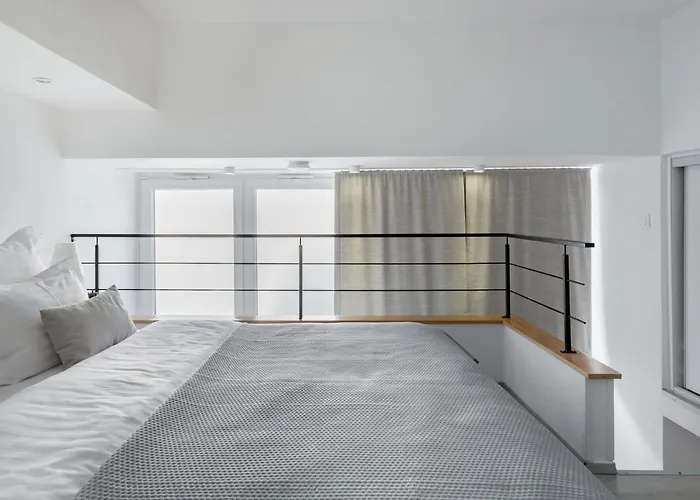 Hugo Apartment Split